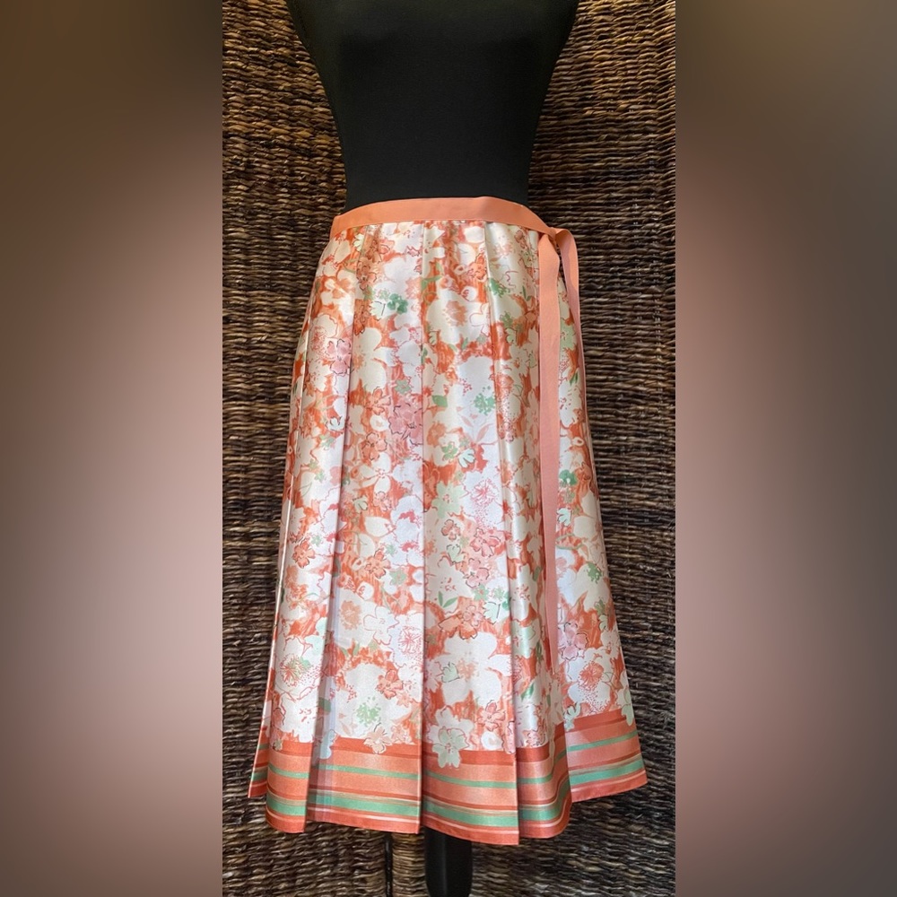 B. Moss Clothing Company rare! Sz 4 silk type skirt